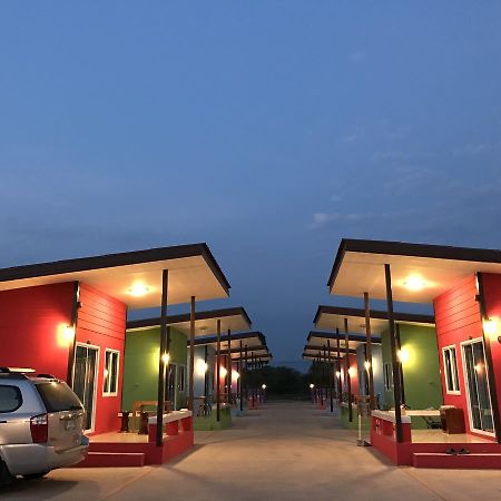 Piarnsri Resort Ban Chak Lao Buitenkant foto